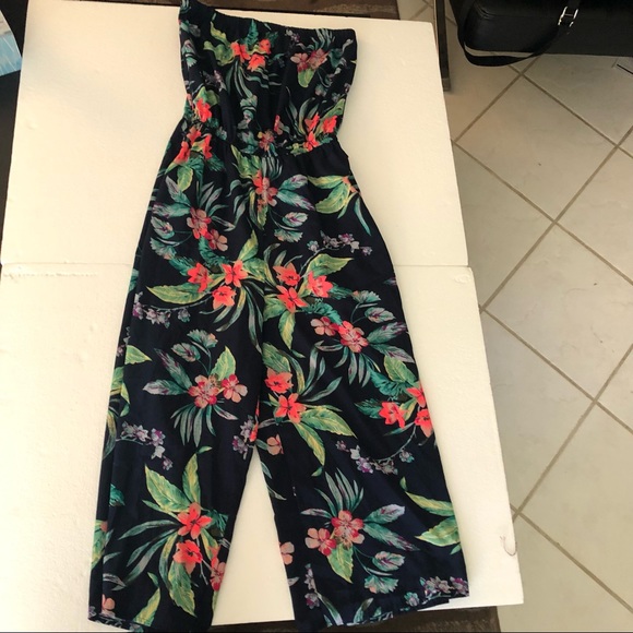 Hint of Blush tropical strapless jumpsuit - Picture 3 of 11